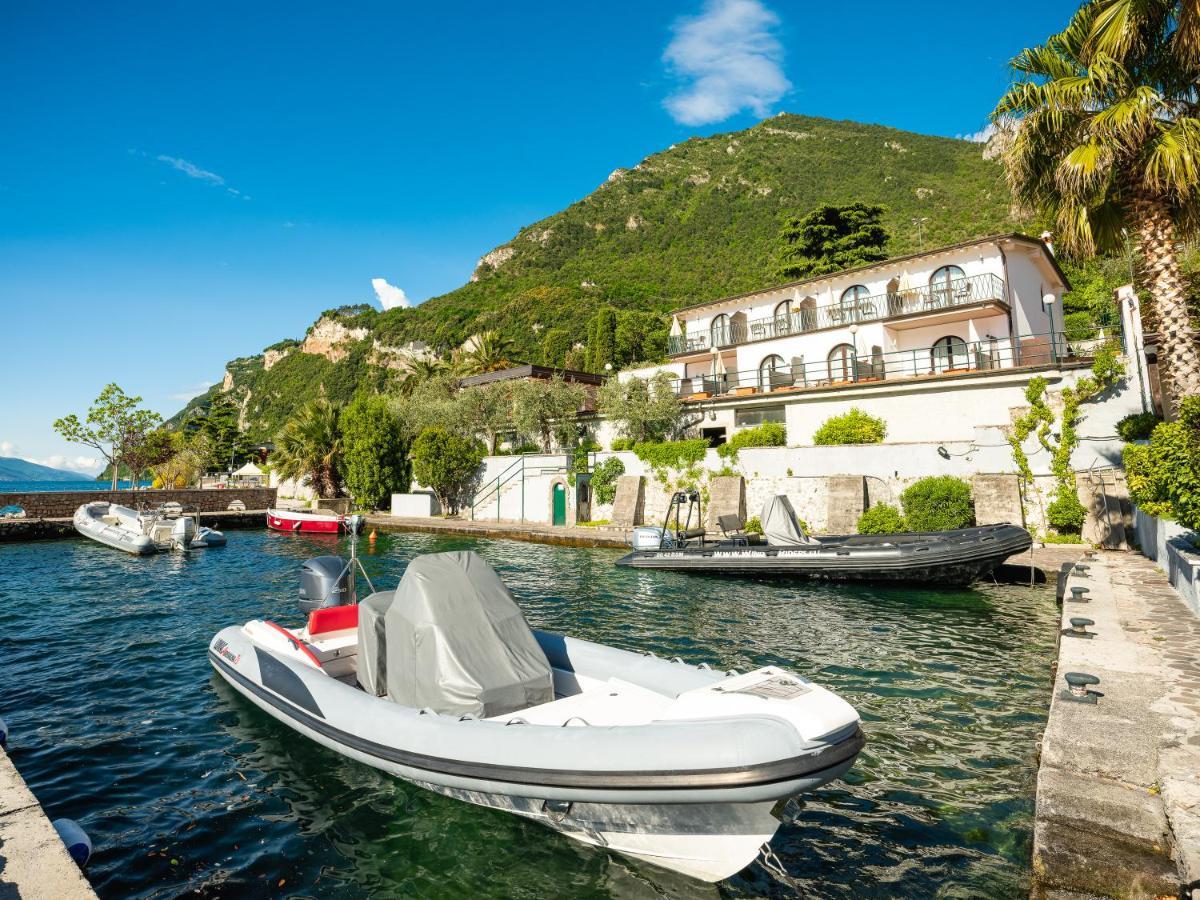 Hotel Leonardo Da Vinci Limone sul Garda Bagian luar foto