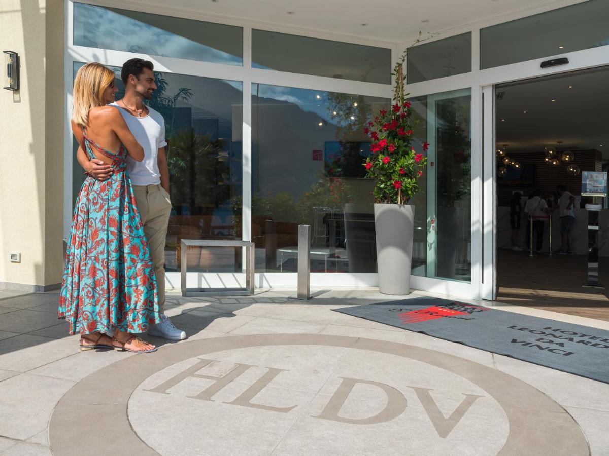Hotel Leonardo Da Vinci Limone sul Garda Bagian luar foto