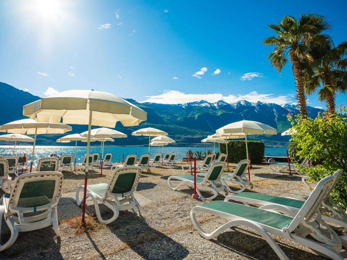 Hotel Leonardo Da Vinci Limone sul Garda Bagian luar foto