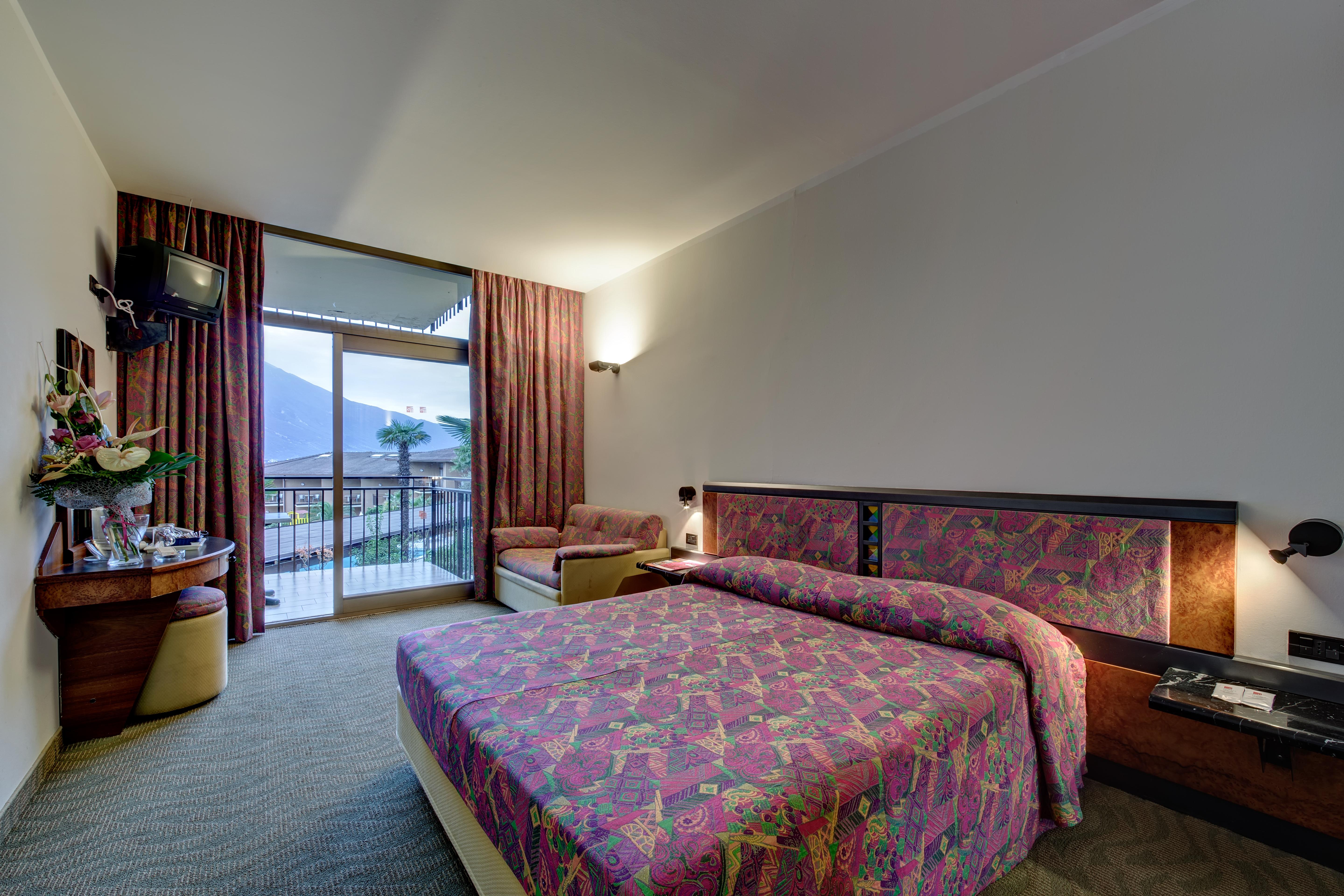 Hotel Leonardo Da Vinci Limone sul Garda Bagian luar foto